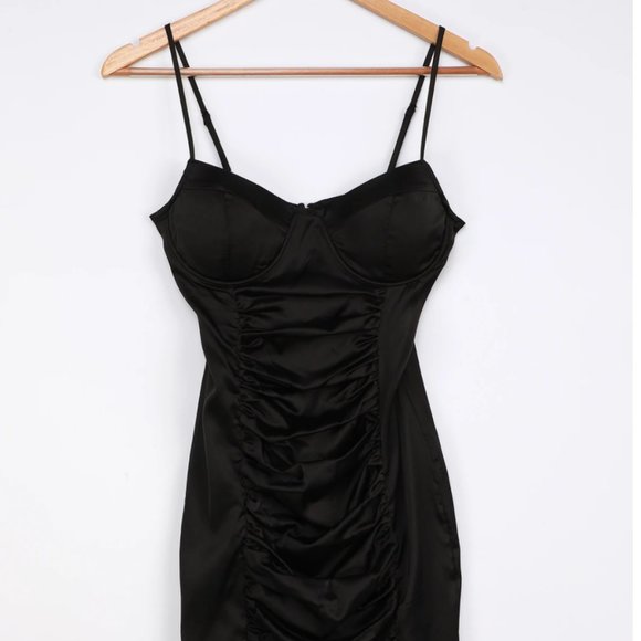 Black Satin Ruched Bustier Bodycon - Picture 4 of 4